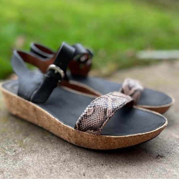 Fitflop Shoes - Fitflop back leather strap lightweight cork sandal Sz 6